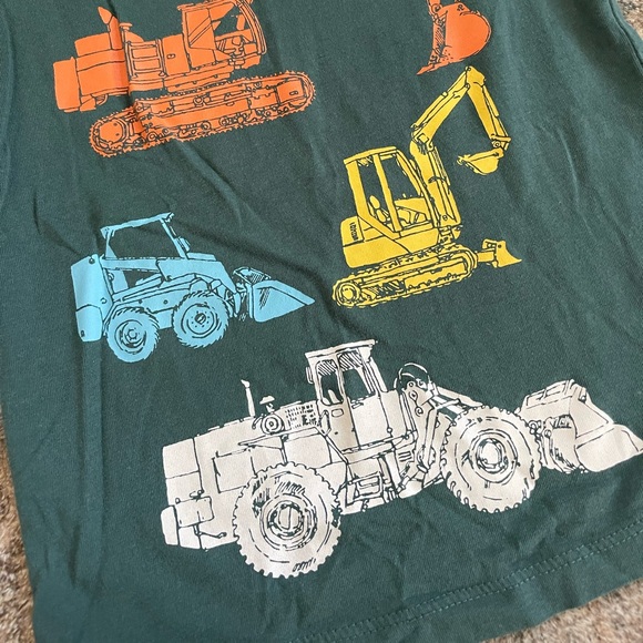 Oshkosh boy t-shirt - Picture 4 of 5